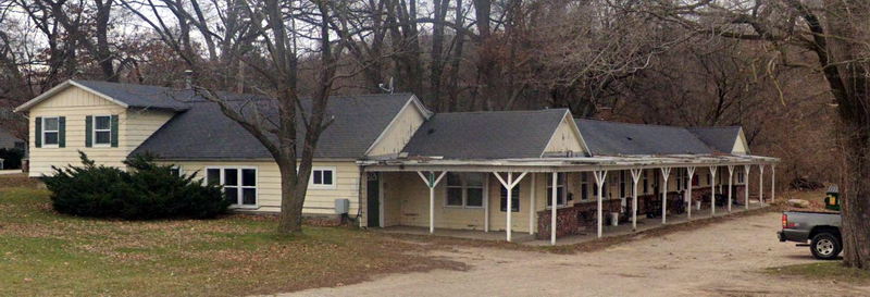 Oak Crest Cabins - Street View 2000S (newer photo)